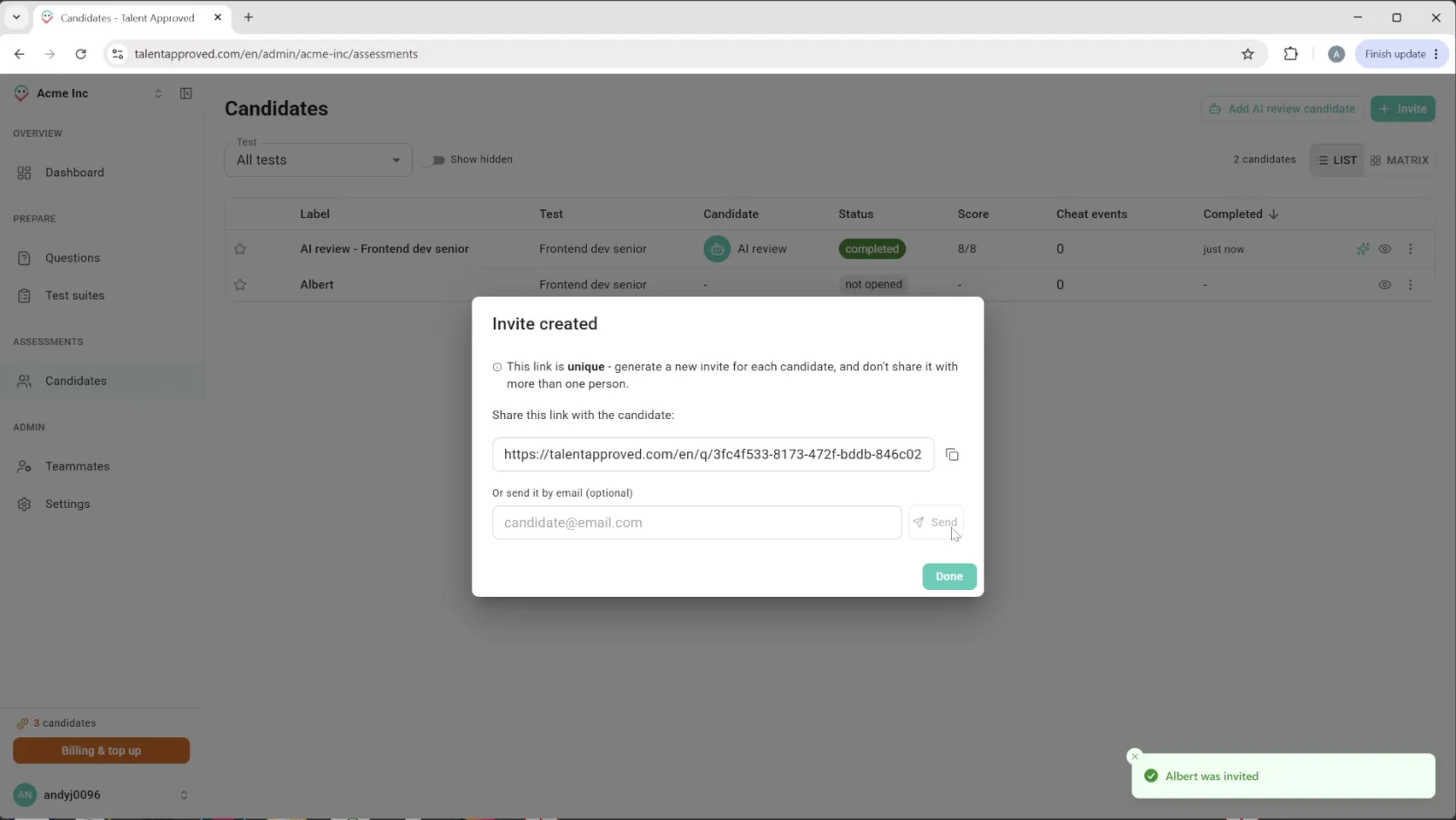 El cuadro de invitación que muestra un enlace único para el candidato más la opción de enviar la invitación por correo